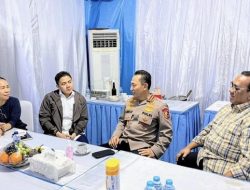 Malam Jelang May Day, Kapolri dan Seskab Temui Pimpinan Buruh di Monas