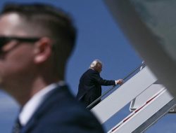 Rombongan Trump Buang Barang dari China Sebelum Pulang ke AS