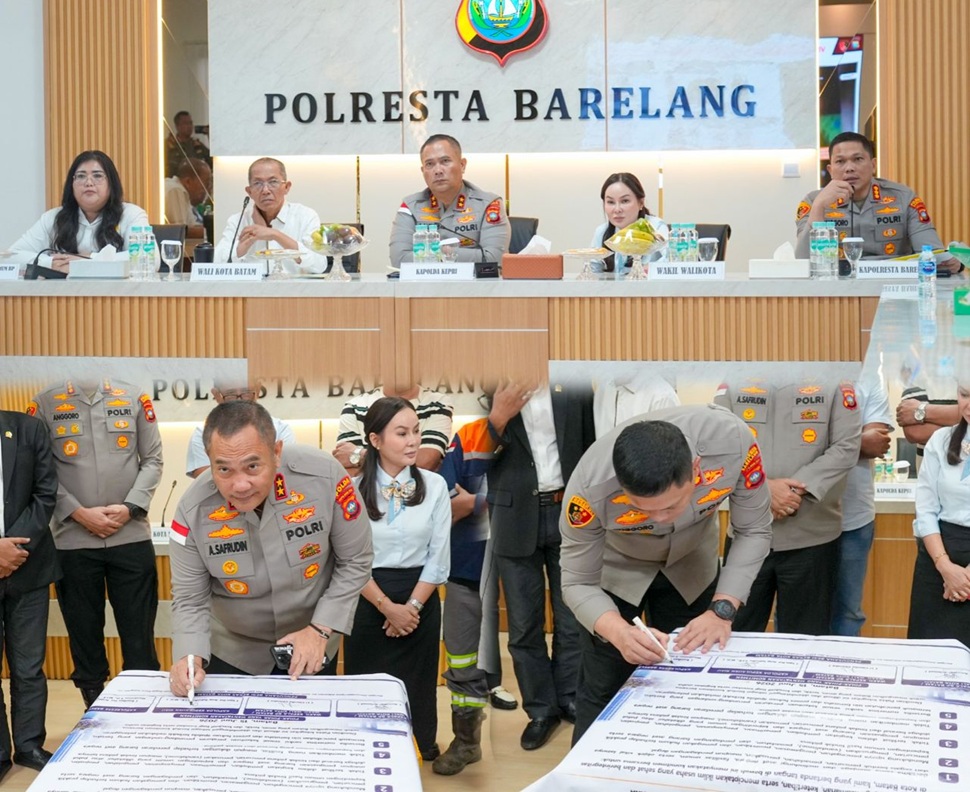 Penandatanganan Pakta Integritas Pencegahan Penadahan dan Perdagangan Barang Hasil Tindak Pidana (foto : hms)