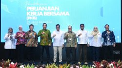 Saksikan Penandatanganan PKB Jasa Raharja dan Serikat Pekerja, Menaker Titip Tiga Agenda Strategis