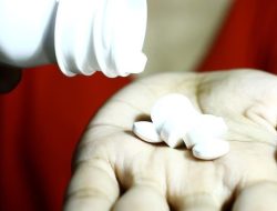 Harga Obat Naik 20% Imbas Rupiah Lemah, Dinkes Kurangi Jatah Pasien