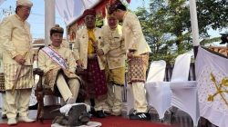 Budayawan Lampung Jelaskan Arti Prosesi Injak Kepala Kerbau Jokowi