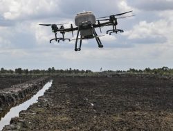 Viral Petani Diangkut Drone Besar Saat Pulang-Pergi ke Sawah di Tuban