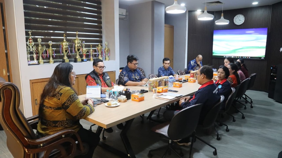 Kunjungan Ketua Yayasan Sayang Anak Indonesia Kepulauan Riau sekaligus TBM Sayang Anak (foto : hms)