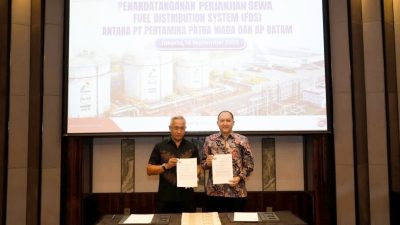 Penandatanganan Kontrak Perjanjian Sewa Fuel Delivery System (foto : hms)